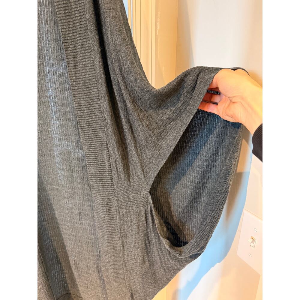 NWOT lululemon Stillness Wrap - OS - Picture 9 of 12